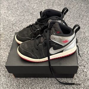Jordan Kids Black and Silver Sneakers